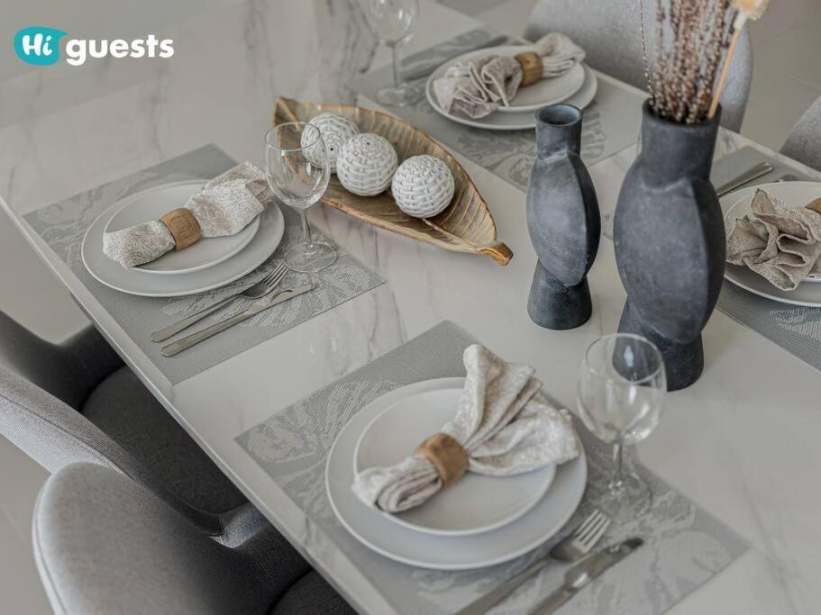 Elegant 2-bedroom Retreat At Marina Vista 2 *