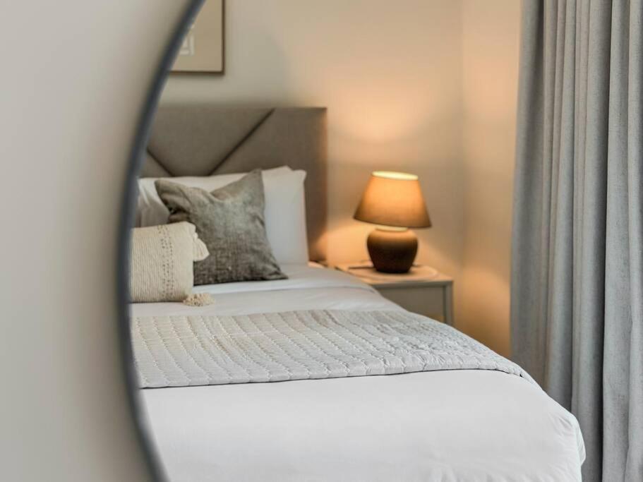 Elegant 2-bedroom Retreat At Marina Vista 2 *