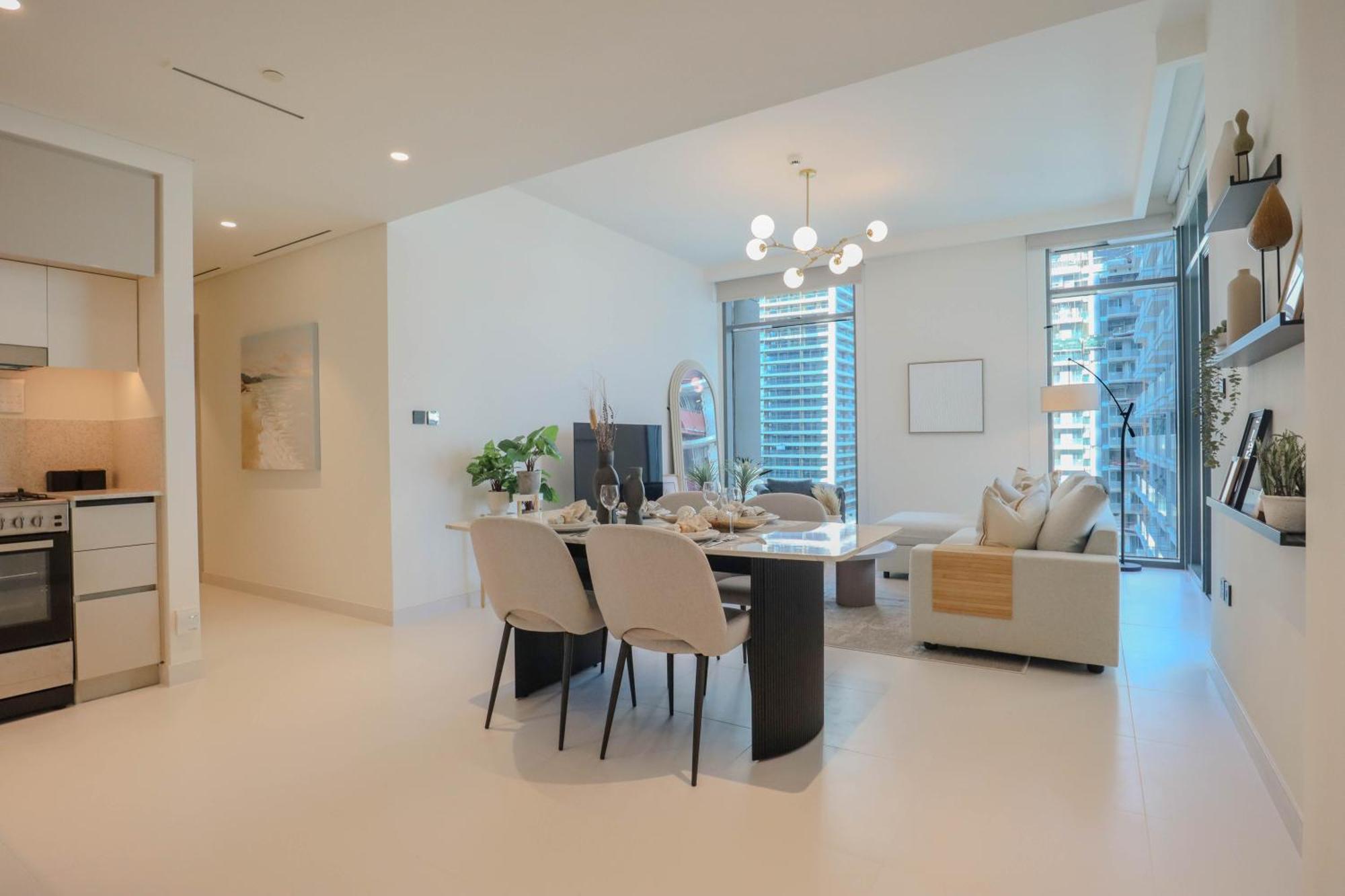 Elegant 2-bedroom Retreat At Marina Vista 2 * Dubai